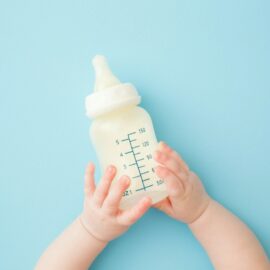 Czym są butelki antykolkowe?